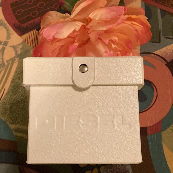 DIESEL Watch Box - Picture 2 of 9